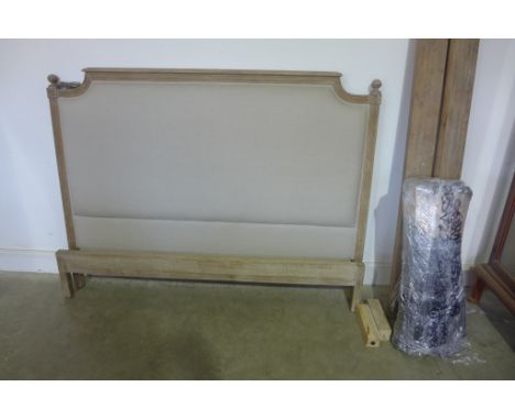 A Bramblecrest Classic light oak 5' bed with low footboard - complete
