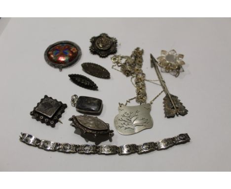 Box of various hallmarked silver, white metal and other brooches etc  