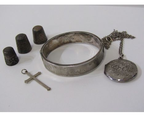 SELECTION OF SILVER ITEMS including bangle, locket, cross and thimbles 