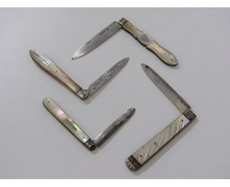 4 MOTHER OF PEARL &amp; SILVER FRUIT KNIVES 
