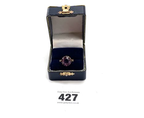 9k gold ring with large pink stone, size M/N, w: 2.8 gms