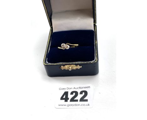 18k gold ring with 2 diamonds 20-25 pts European Cut. J/K colour. size Q, w: 2.1 gms
