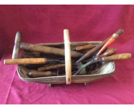 A wooden trug with 10 various garden hand tools