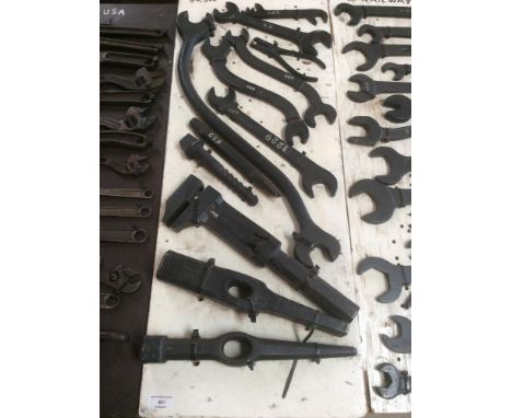 A display board featuring a range of tools from Great Northern and Great Eastern railways (12)