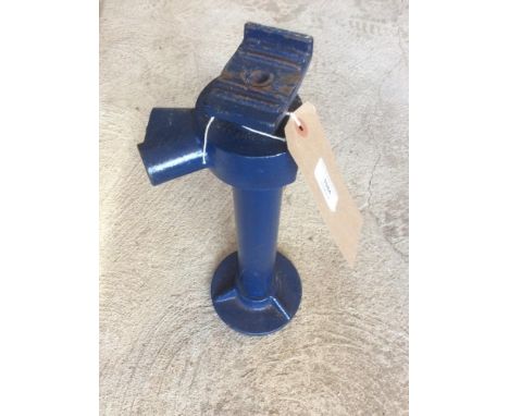 A Fordson E27N tractor jack