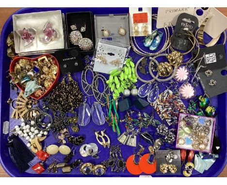 A Collection of Earrings, to include modernist studio style clip on earrings, diamanté cluster, enamel inset dragonfly drops,