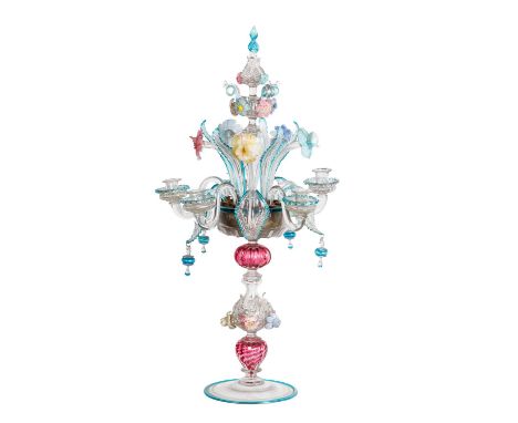 GIRANDOLE Murano, Anfang 20.Jh., geschliffenes, gedrehtes Glas, balusterförmiger Schaft, 5 Lichtarmen, Blumen und Blättern, a