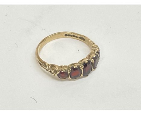 9ct garnet 1920â€™s ring. Approx N/O ring size