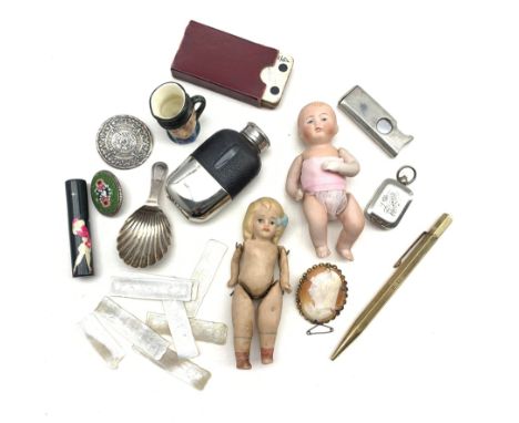 Collection of 13 small collectables including early 19th century silver caddy spoon, miniature glass and plated hip flask, pl