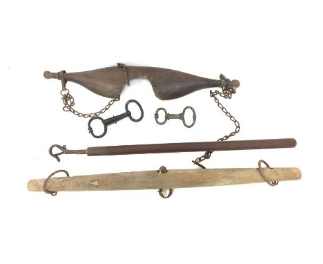 19th century bull leading pole, vintage oak yoke, two wrought iron bull nose rings, together with a wooden yoke (5) - Conditi