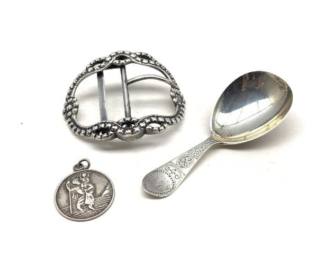 Victorian silver caddy spoon with engraved stem London 1878 Maker Henry Holland, silver medallion and a buckle - Condition Re