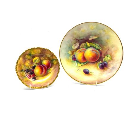 Royal Worcester porcelain fruit painted tea plate by John Smith of gadroon edged shaped circular form, D15cm together with a 