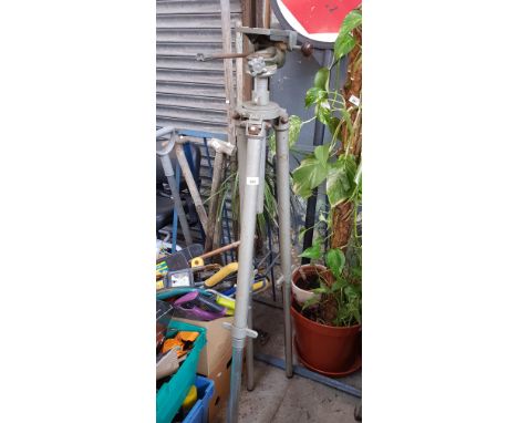 An aluminium telescopic surveyor's tripod 