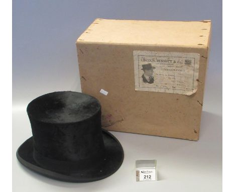Vintage Lincoln Bennett & Co top hat in original cardboard box. (B.P. 21% + VAT) Box - is ripped , worn with rusty staples, H