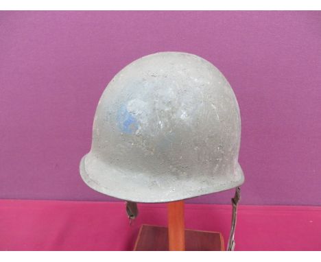 American Late WW2 Rear Seam Divisional Marked Steel Helmet green painted rough texture shell with rear seam brim. The front w