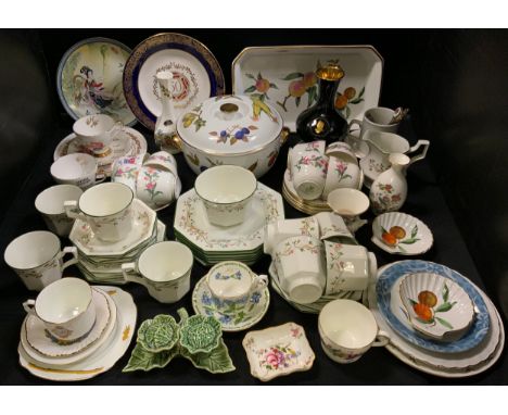 Ceramics - eight Wedgwood Devon Sprays pattern cups and saucers;  Royal Worcester Evesham oven to table ware;  Eternal Beau t