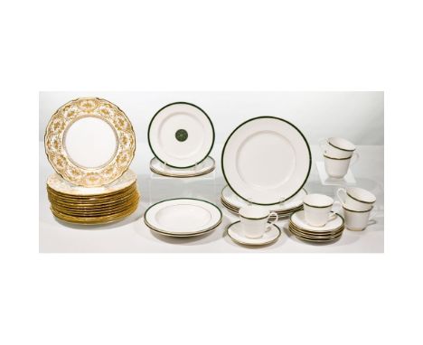 Royal Doulton China Services  (35) items including in 'Oxford Green' (5) 11-inch dinner plates, (4) 8-inch salad plates, (2) 