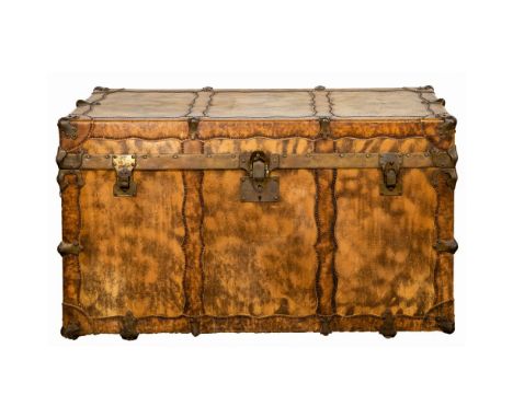 Headley and Farmer Flat Top Steamer Trunk  Late 19th / early 20th century, mottled beige and brown leather-style finish, bras