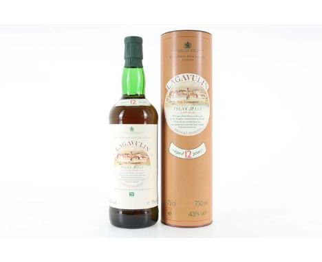 LAGAVULIN 12 YEAR OLD WHITE HORSE 1980S 75CL ISLAY SINGLE MALT  43% ABV / 75cl  The Islay distillery of Lagavulin first gaine