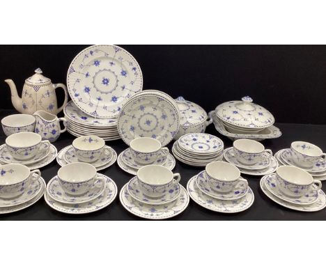 Denmark ‘Franciscan’ pattern table service for eight including; eight dinner plates, six smaller, eight tea cups and saucers,