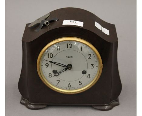 A Smiths bakelite mantle clock. 19 cm high.