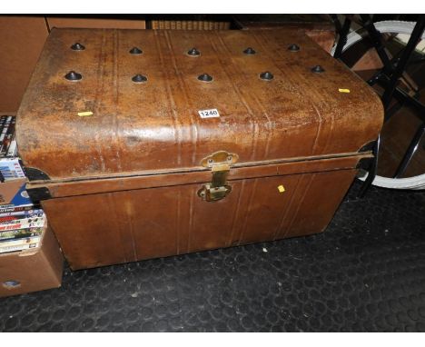 Vintage Metal Trunk 
