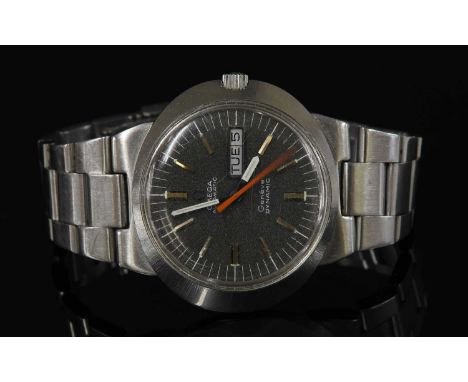 A gentlemen's stainless steel Omega Geneve Dynamic automatic day date bracelet watch, c.1970, an oval landscape case, 41 x 36