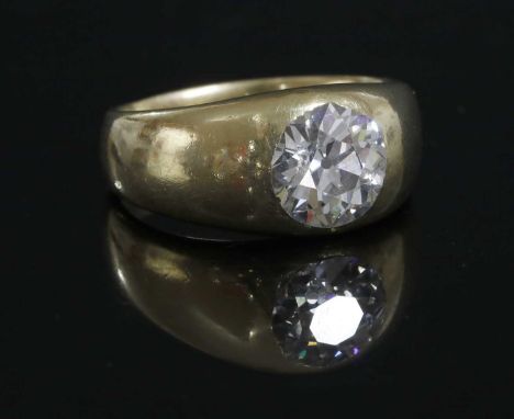 Light surface marks. An Edwardian gentlemen's single stone diamond ring, with an old European cut diamond, estimated as appro