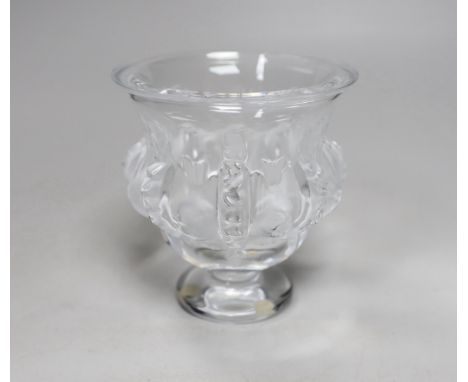 A Lalique glass Dampierre pedestal vase / bowl on a raised foot, 12.5cm high