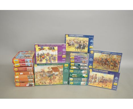 Twenty Zvezda 1:72 scale plastic figures, including War Elephants, Samurai Army Headquarters, etc. Boxed, ex-shop stock.