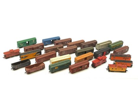 HO scale - twenty-six American goods wagons, predominantly kit-built boxcars, various liveries, all unboxed