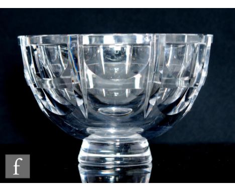 A 20th Century Orrefors cut glass bowl of circular footed form, in the A Thousand Windows pattern designed by Simon Gate, dec