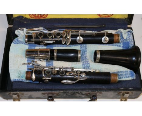 Boosey & Hawkes clarinet, cased