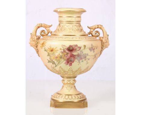 Royal Worcester blush ivory two-handled vase, pat.no. 1572, 21.5cm.