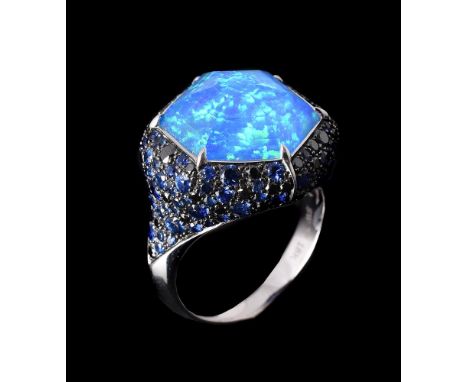 STEPHEN WEBSTER, DECO HAZE PAVÉ RING, DECO COLLECTIONthe hexagonal Crystal Haze panel within  a pavé set circular cut sapphir
