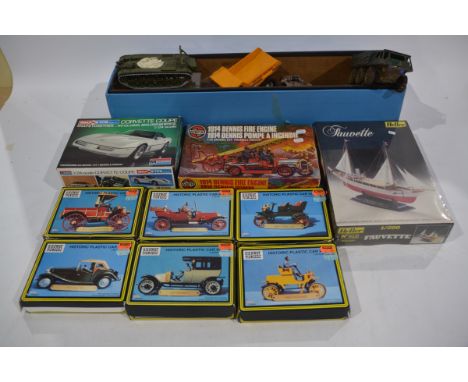 Plastic Vehicle Kits and Models, unmade kits including Airfix 1:32 scale 6442 1914 Dennis Fire Engine, factory sealed Heller 