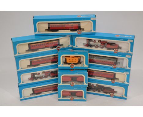 Airfix American HO Gauge Steam Locomotives and Rolling Stock, a boxed collection, three Old Time locomotives with tenders 541