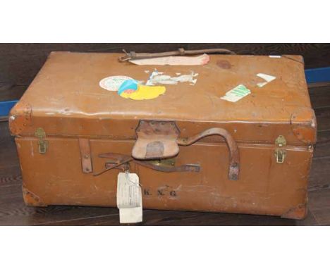 LARGE VINTAGE TRAVEL TRUNK