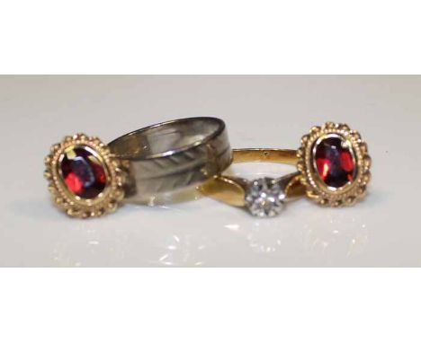 DIAMOND SOLITAIRE RING, WEDDING RING AND PAIR OF EARRINGS 