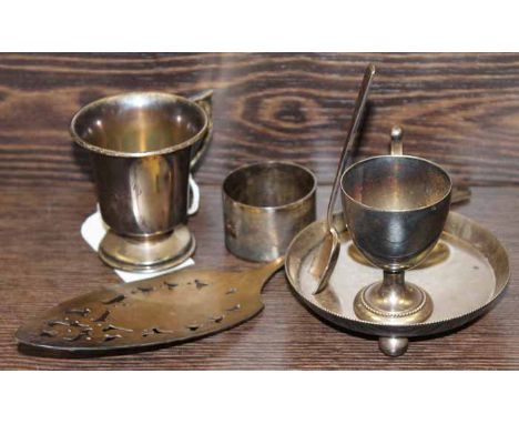 GROUP OF SILVER AND SILVER PLATED ITEMS
including a napkin ring, a christening cup, a Mappin and Webb plated egg cup set and 