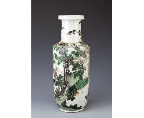 A CHINESE FAMILLE VERTE ROULEAU VASE KANGXI 1662-1722 Painted with a continuous battle scene with equestrian warriors from th