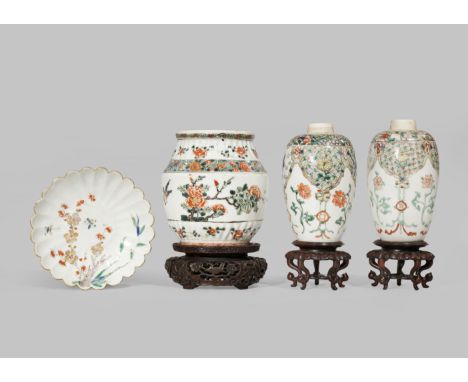 THREE CHINESE FAMILLE VERTE VASES KANGXI 1662-1722 Each painted with floral sprays and bands of geometric patterns, together 