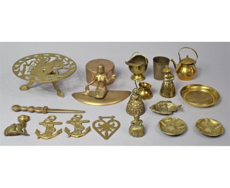 A Collection of Various Metalwares to comprise Bedchamber Sticks, Candlesticks, Door Knocker, Various Horse Brasses Etc 