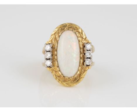 OPAL-RING MIT BRILLANTEN Gelbgold. Ringmaß ca. 61, Ges.-Gew. ca. 18,5 g. Gest. 750. Ein ovaler Opal-Cabochon, ca. 19,6 x 9,2 