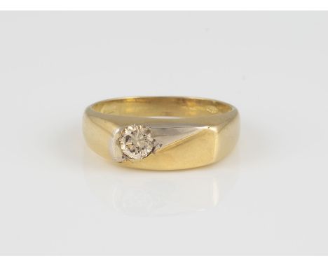 BRILLANT-RING Gelbgold. Ringmaß ca. 63,5, Ges.-Gew. ca. 5,1 g. Gest. 750, italenische Marke für Provinz Arezzo. Ein Brillant,
