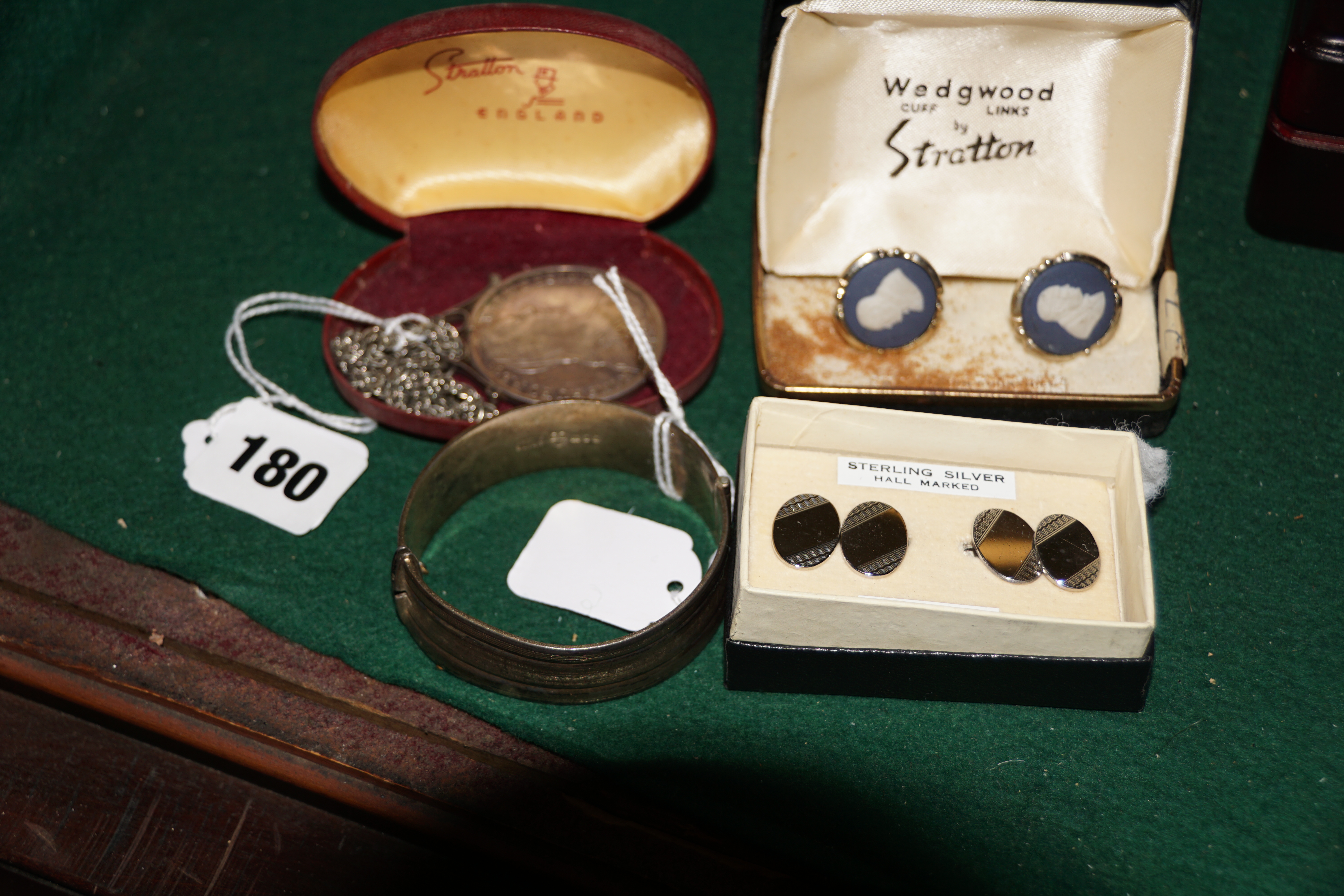 Pair of Wedgwood cufflinks by Stratton Sir Winston Churchill, pair of