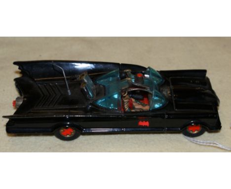 Corgi toys Batmobile complete with 2 figures.