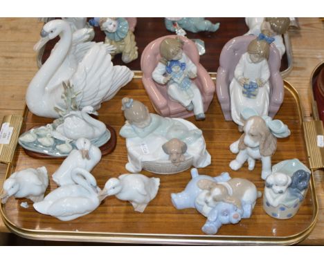 TRAY WITH VARIOUS NAO &amp; LLADRO ORNAMENTS    