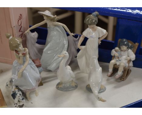 3 LLADRO FIGURINES, NAO FIGURINE &amp; 2 NAO GEESE    