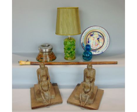 A mixed collection of retro miscellaneous items to include a Shatterline type lamp, a further lucite ashtray fitted with wood